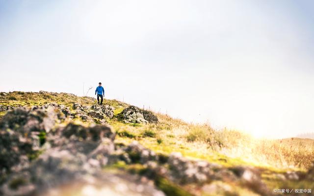 有些路，当你选择走下去时会觉得很苦，但是如果不走你一定会后悔