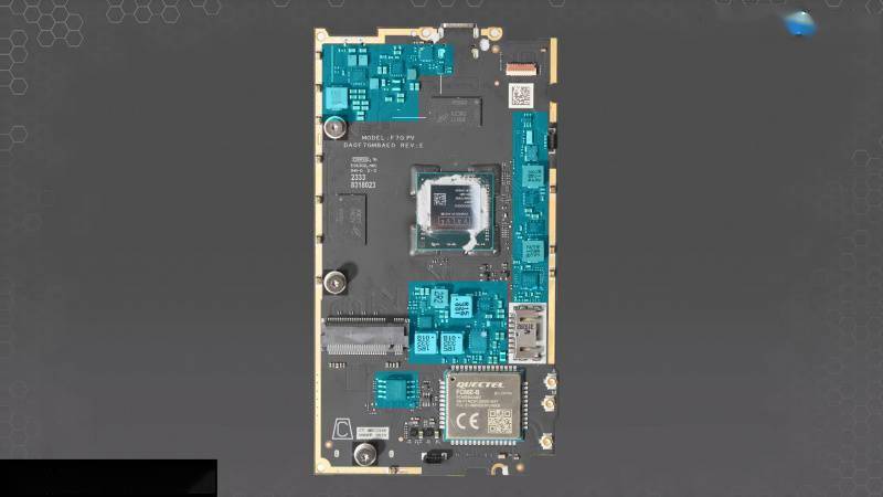 OLED 版 Steam Deck 游戏掌机详细拆解