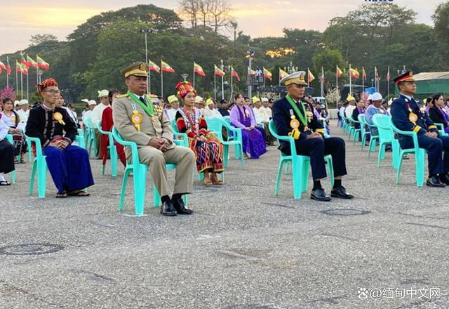 缅甸多地举办独立节庆典仪式；敏昂莱大将致辞；近万名囚犯被特赦