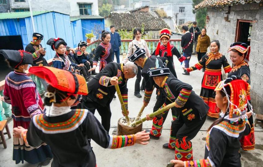 贵州山语丨秋冬时节来贵州，探寻民族节庆的风情画卷