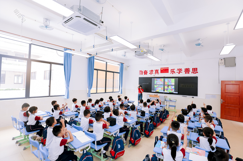 家长如何参与惠州初中学校的教学管理与学生活动？