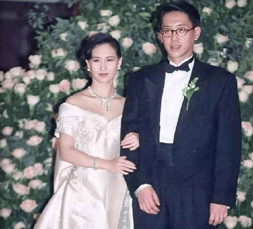 立8条家规，和前儿媳关系好，李嘉欣的婆婆才是不简单的人物