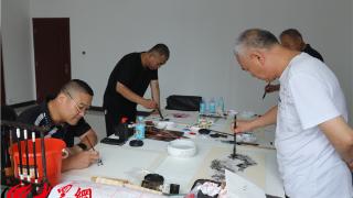菏泽市军休中心举行庆“八一”书画活动