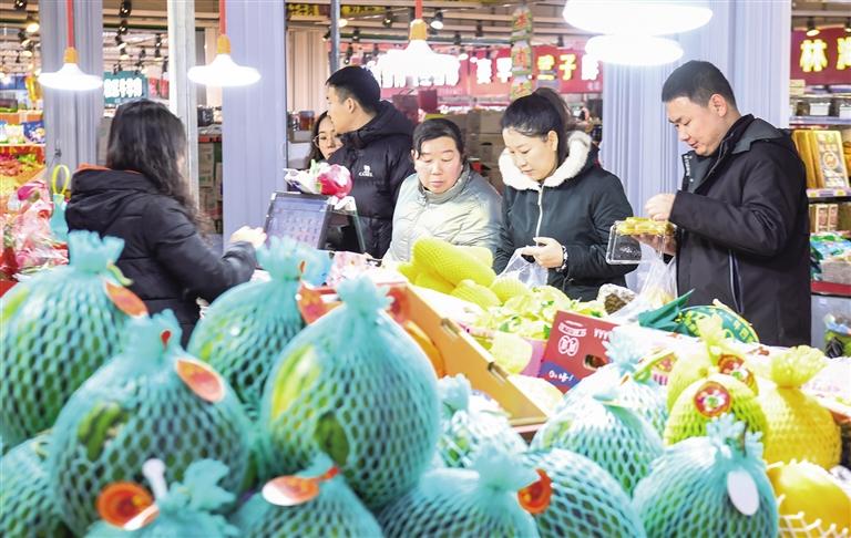 春节近年味儿浓 年货市场热起来