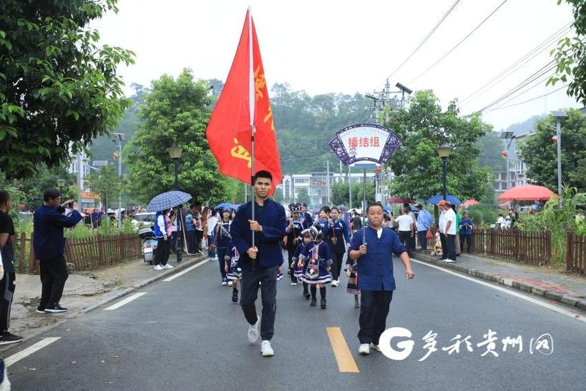 千人踩街、唱山歌、打篮球，长顺县鼓扬六月六，布依同胞欢度佳节