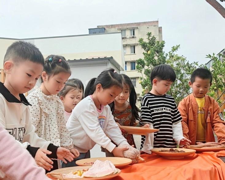 珍惜“粮”缘，不负“食”光——苏安幼儿园世界粮食日主题活动