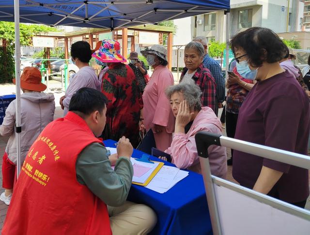 津南区双港镇福港园社区：家门口的“公益体检”惠民暖心 扫码阅读手机版