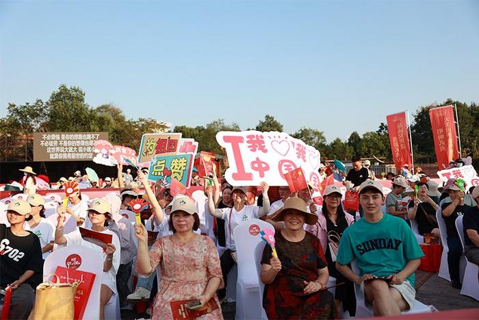 知名艺术家走进武夷山 歌颂祖国大美河山