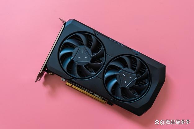 又一庞然大物？华硕RTX 4060：与 RTX4090一样大