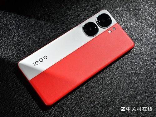 iQOO Neo9图赏 红白撞色激发热血之魂
