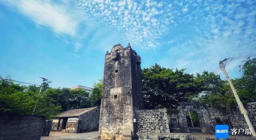 海南荣海金湾文化旅游服务有限公司主办的摩旅骑行活动启行