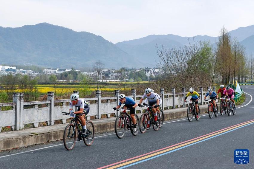 自行车——中国黄山(黟县)公开赛山地组赛况