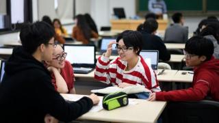 中国鼓励留学生返校学习，中外教育交流渐复正常