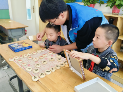 山东女子学院暖心向YOUNG志愿服务队走进济南市罗而小学