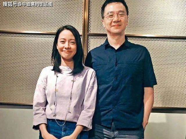 44岁影后官宣离婚，结婚12年曾未婚先孕，离婚原因引争议