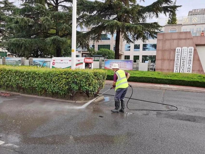 闻“汛”而动，风雨无阻！日照市园林环卫集团全力抢险保通畅