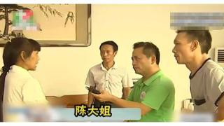 妻子凌晨2点去男邻居家，被丈夫暴揍，妻子：我是去看喜羊羊的