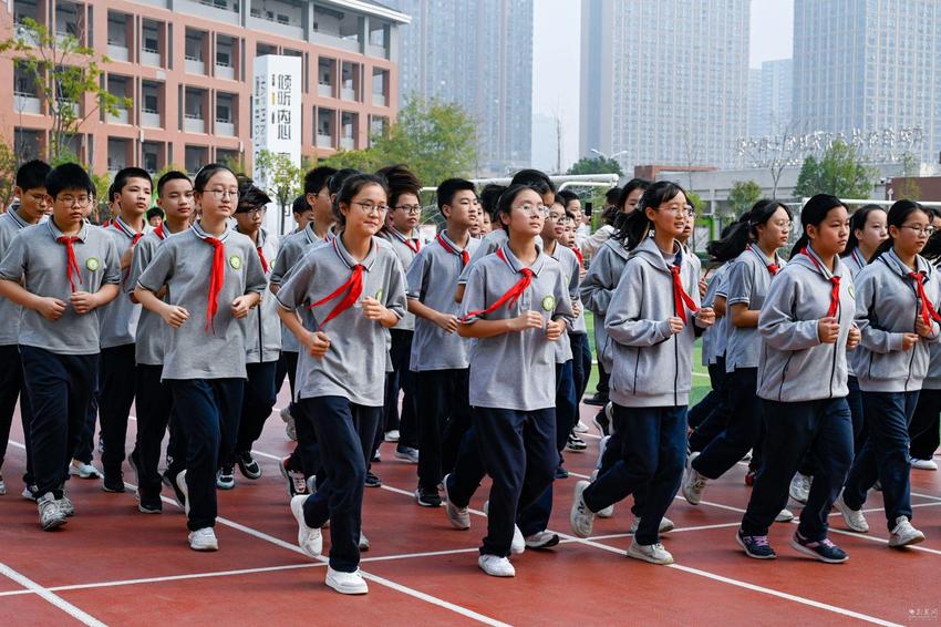 以梦为马 这群中学生用行为规范书写青春