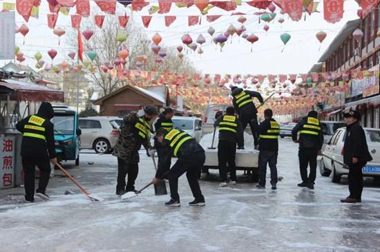 郯城：“和谐使者”战冰斗雪保平安