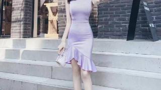 紫色无袖背心鱼尾裙，彰显完美身材