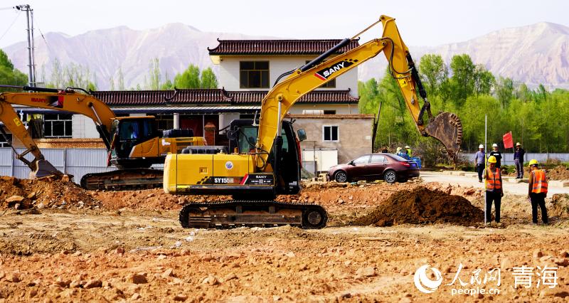 积石山地震青海民和灾后重建加速推进