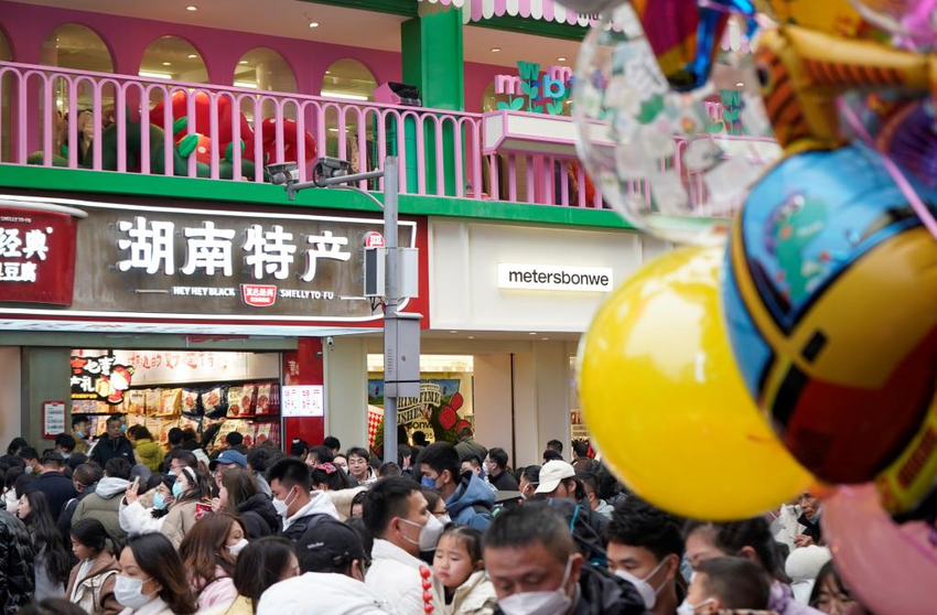 年味足 人气旺——长沙春节消费市场一线见闻