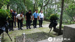 大连医科大学到遵医附院参观交流