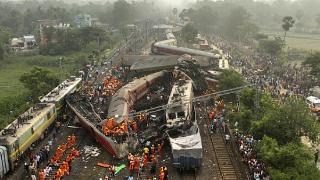 美媒：印度铁路网络庞大且过时 安全性让人质疑