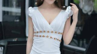 纯白的连衣裙，在交往中也能很好地发挥女性魅力