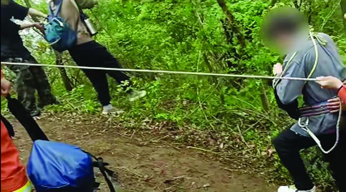 网红“野景点”伏牛山存隐患