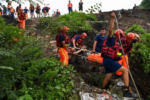 全力以赴打赢防汛抢险硬仗——华北、黄淮等地抗击汛情一线直击