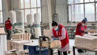 黑龙江省东南部重要产业“石板大米”推动产业振兴