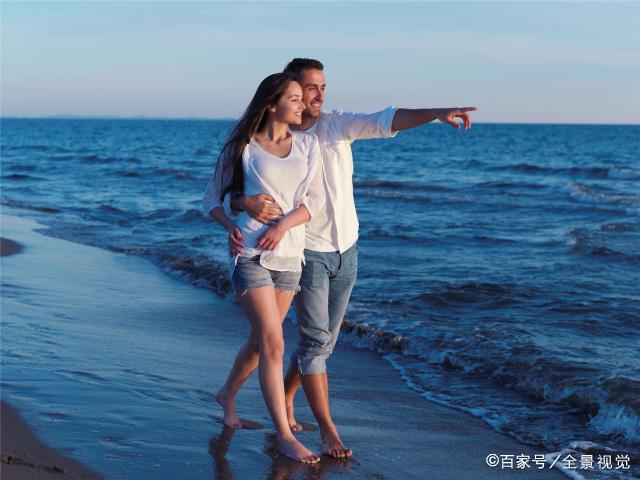 45岁夫妻离婚后，妻子向他提出离婚，妻子的态度很坚决