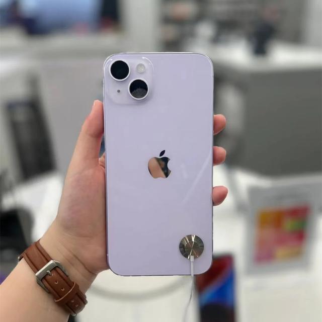 iPhone 14也变得友好，给中国用户降1100元