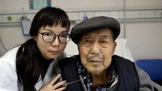 84岁重庆癌晚期老汉，将遗产全送主治医生，亲属表示理解