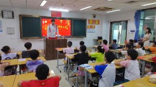 烟台奥运健儿季新杰回母校鼓励学弟学妹：要相信自己，努力往前走