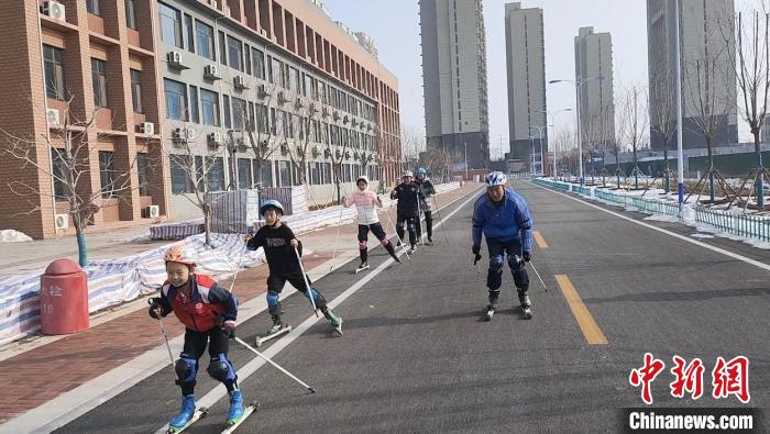 （十四冬）一位县城体育老师的冰雪梦：送我的学生走上“十四冬”的舞台