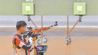 女子10米气步枪杭州队包揽金银牌