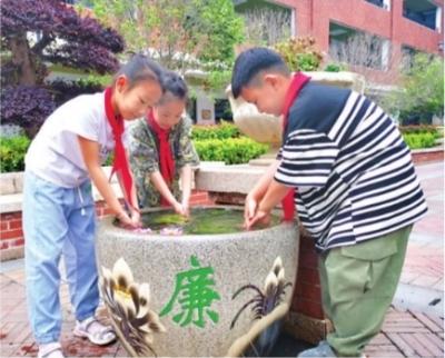 黄陂区实验小学让“美雅清风”盈满校园