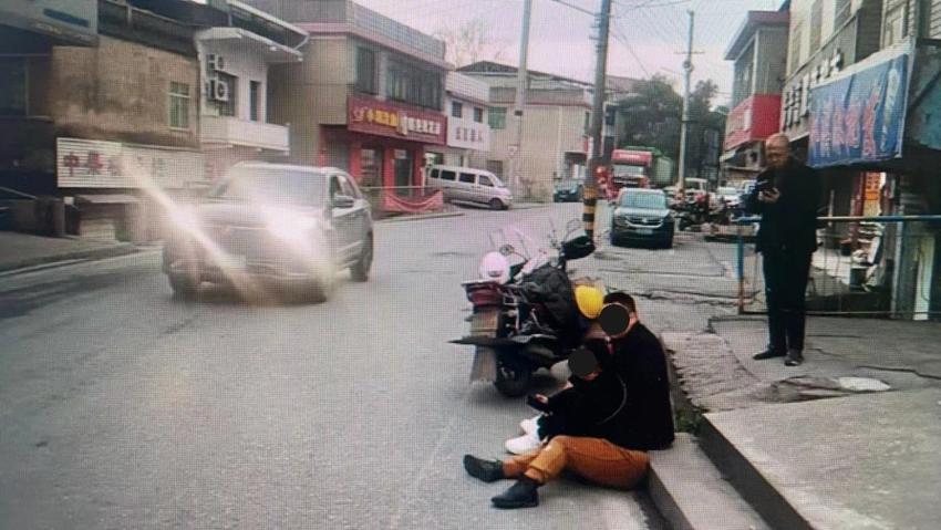 株洲公安交警提醒驾驶人注意安全行驶