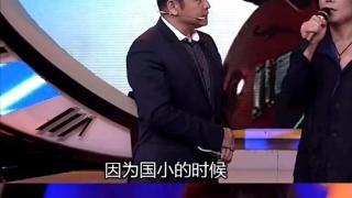 伍佰为什么叫伍佰？曾亲口解释取名原因：其实是绰号，我读小学时要考五门功课，每科都考一百，邻居们喊五百