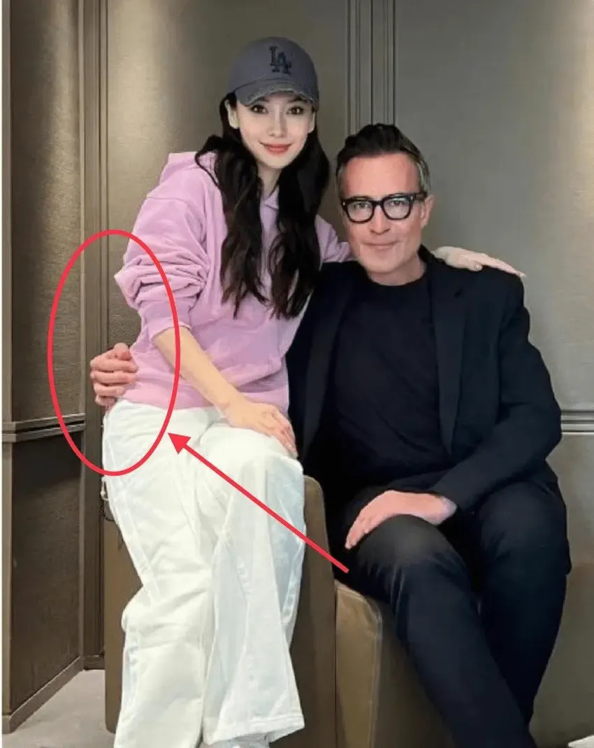 Lisa发文实锤Angelababy，欲冷处理却反遭官方实锤，多档节目被撤