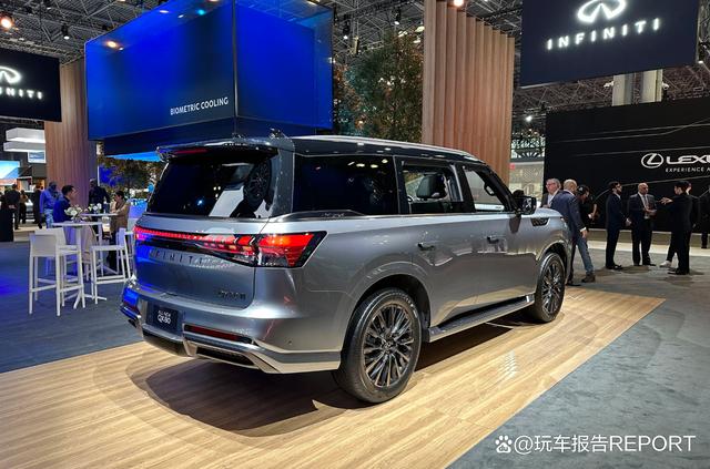 全新英菲尼迪QX80亮相，气场不输宝马X7