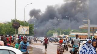 非洲联盟：谴责尼日尔军事政变，决定暂停其成员国资格