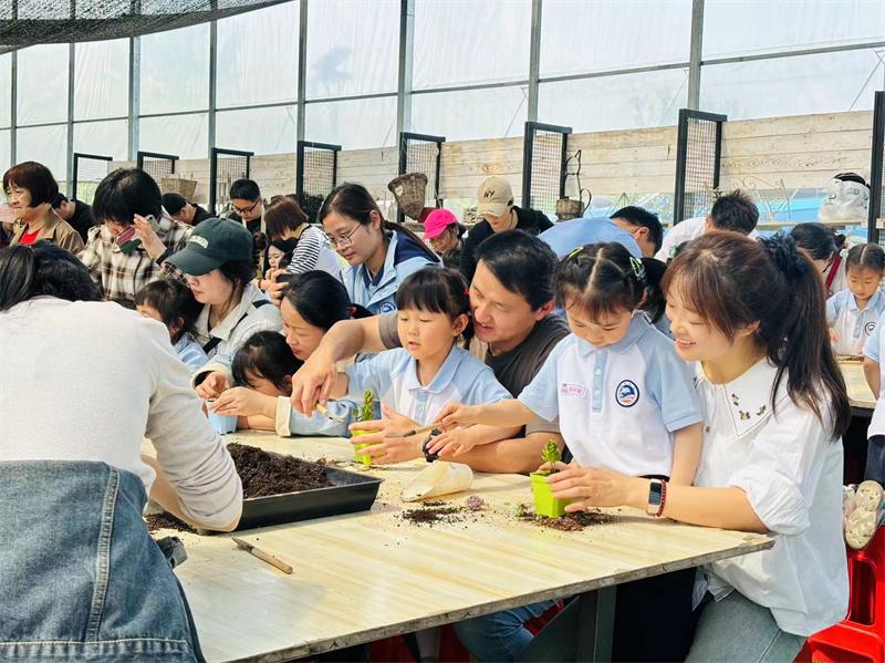 合肥海恒教育石门路幼儿园：跟着农夫一起“趣”春游