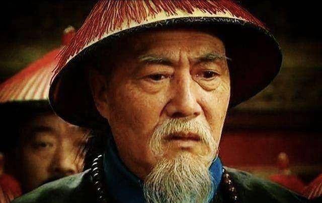 张廷玉晚年遭乾隆冷遇，他做错了什么？