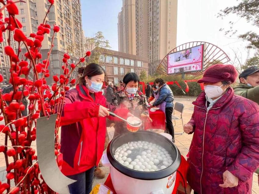 641户还建居民搬进新家过春节，大队张罗的邻里活动很有“年味”