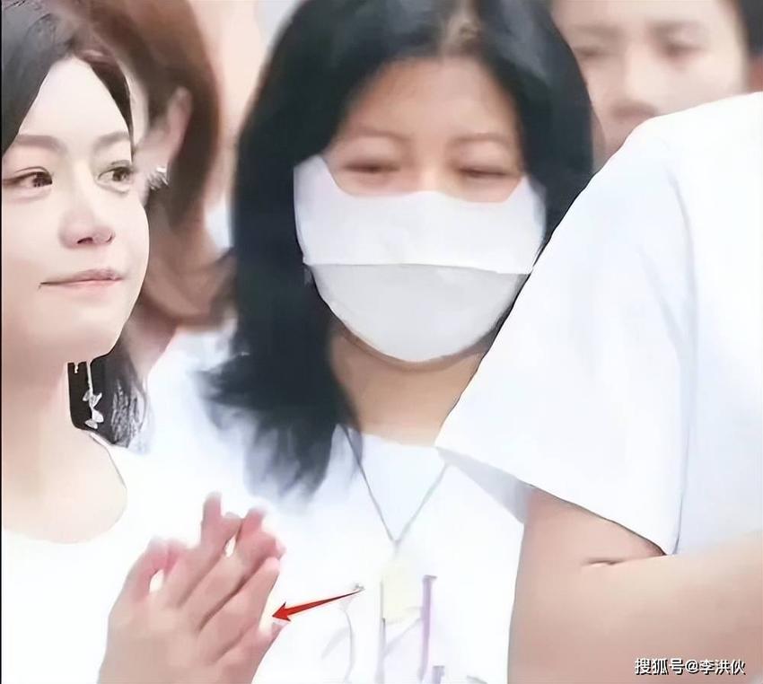 陈妍希被传离婚后首现身，面部浮肿疑哭过，新剧饰演离婚女太应景