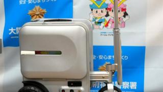 中国留学生在日本骑电动行李箱被起诉引热议：需要驾照