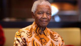 曼德拉为什么能成为南非第一任黑人总统？